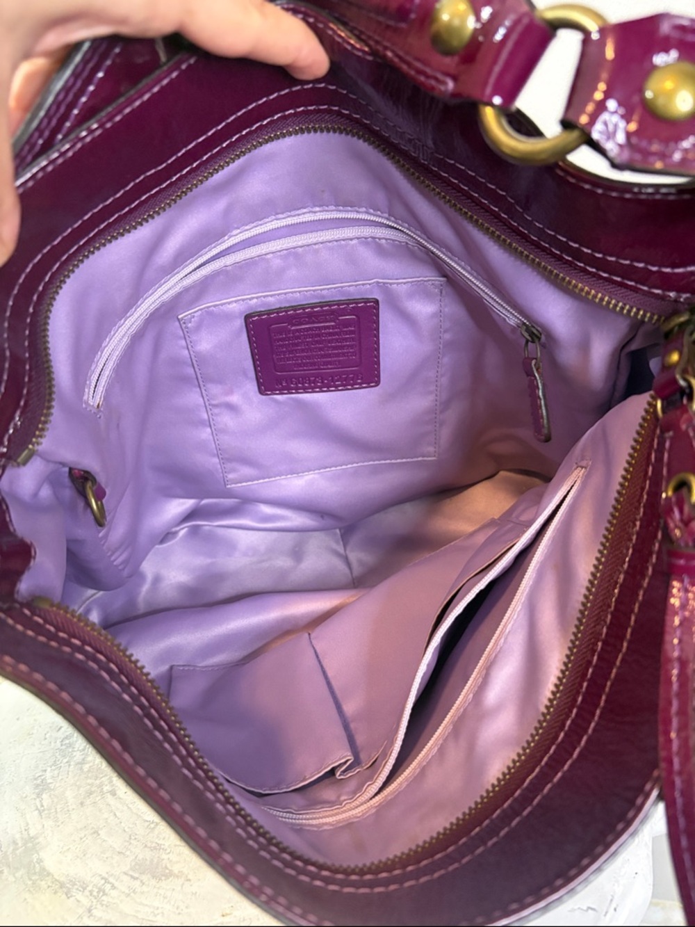 Plum Large/XL Coach 2008 Zoe Patent Leather Hobo Y2K Shiny Slouch It Girl Bag - Picture 8 of 9